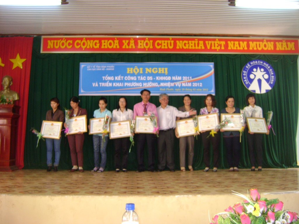 Chi cục Dân số - KHHGĐ tỉnh Bình Phước tổ chức Hội nghị tổng kết công tác dân số - KHHGĐ năm 2011, triển khai phương hướng, nhiệm vụ năm 2012