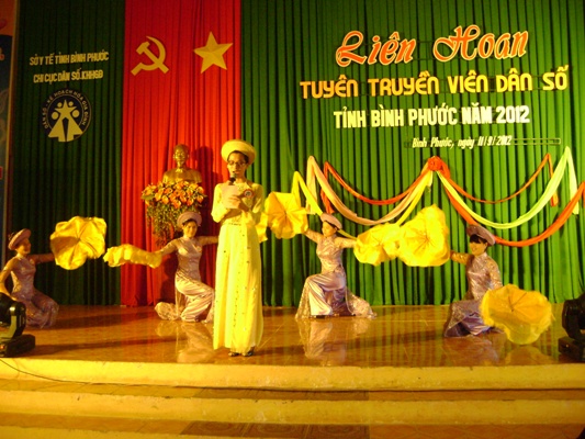 Liên hoan Tuyên truyên viên Dân số tỉnh Bình Phước năm 2012