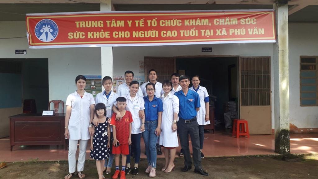 Trung tâm y tế huyện Bù Gia Mập tổ chức các hoạt động hưởng ứng Tháng hành động vì người cao tuổi năm 2019